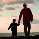 Người hi sinh thầm lặng